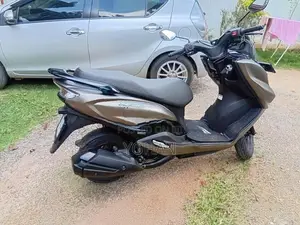 Suzuki Burgman 125 2025
