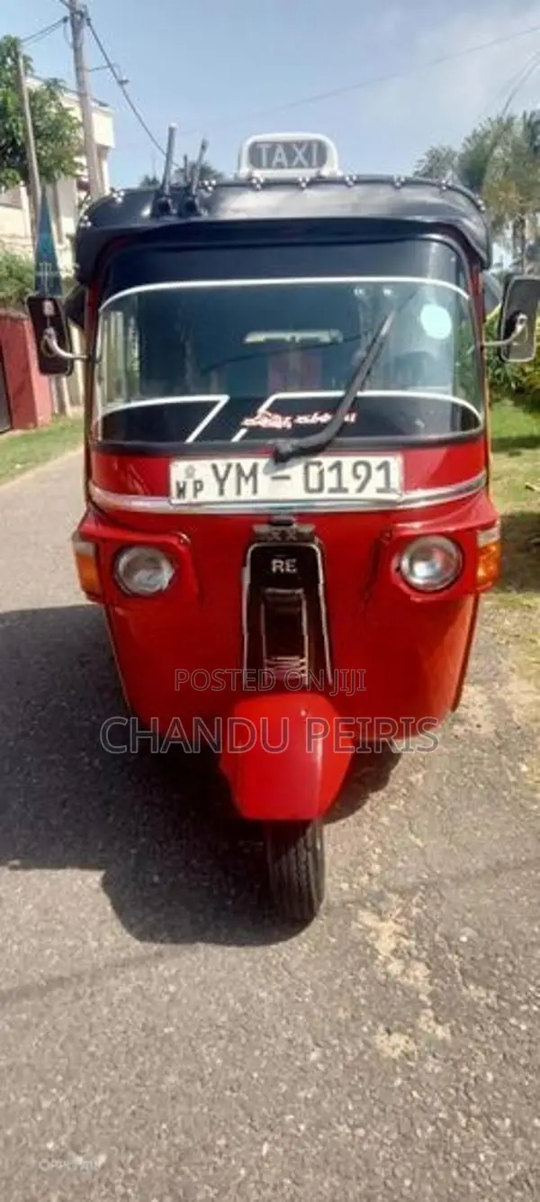 Bajaj RE 2011