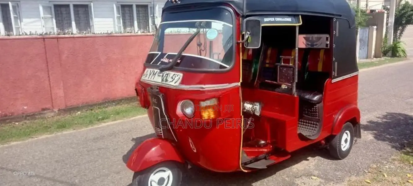 Bajaj RE 2011