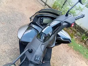 Suzuki Burgman 125 2025