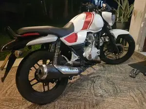 Bajaj V15 2017