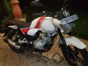 Bajaj V15 2017