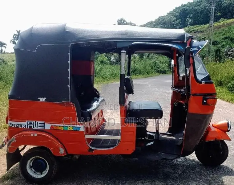 Bajaj RE 2002