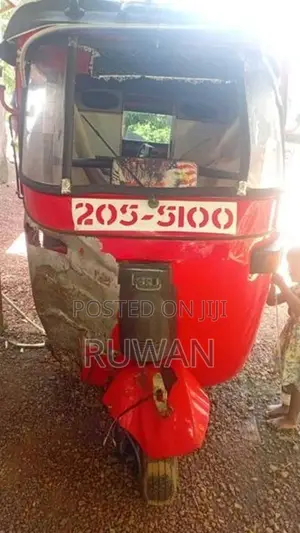 Bajaj RE 1999