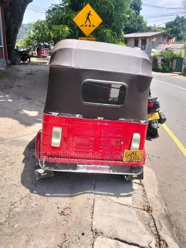 Bajaj RE 2004