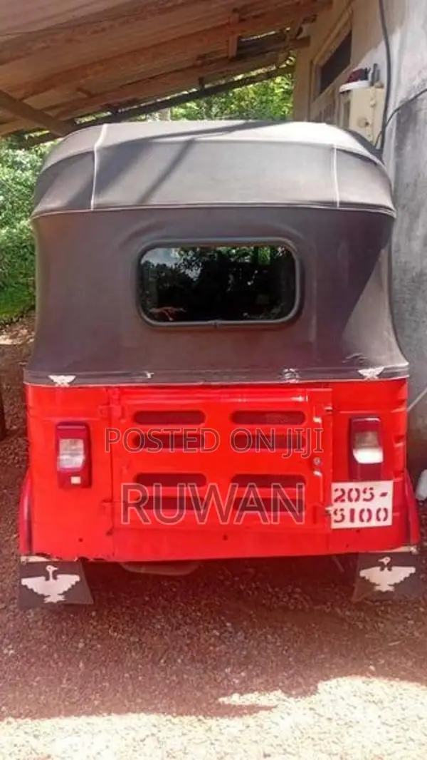 Bajaj RE 1999