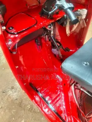Bajaj RE 2004