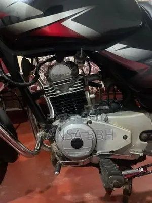 Bajaj CT100 2015