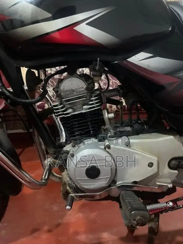 Bajaj CT100 2015