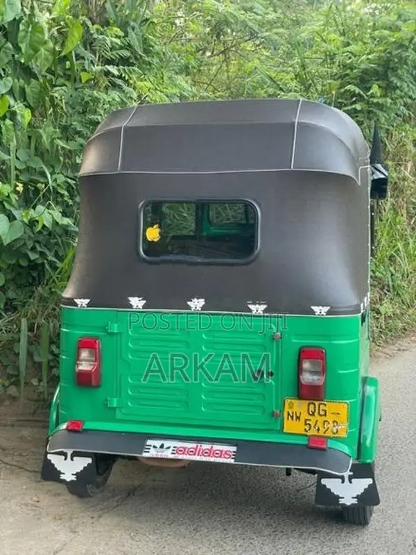 Bajaj RE 2006