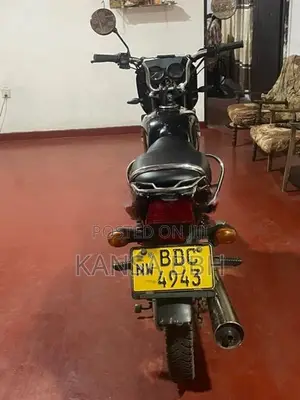 Bajaj CT100 2015