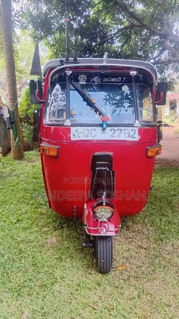 Bajaj RE 2006