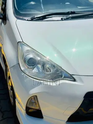Toyota Aqua 2013
