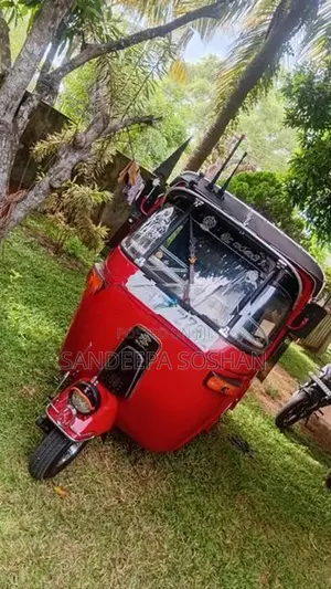 Bajaj RE 2006