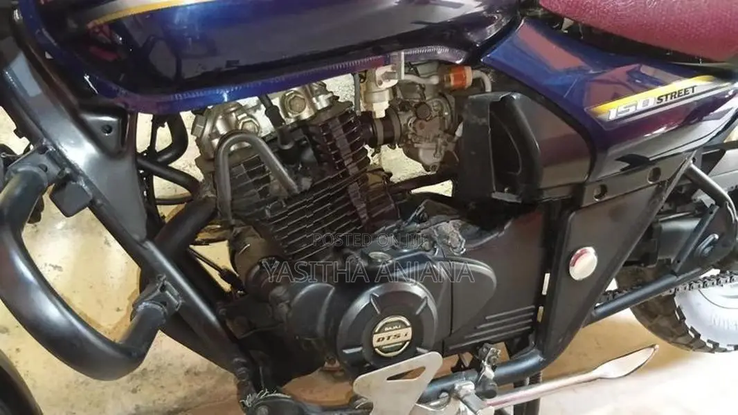 Bajaj Avenger Street 150 2016