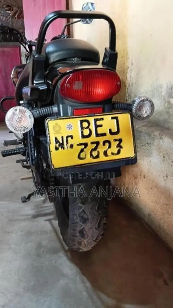 Bajaj Avenger Street 150 2016