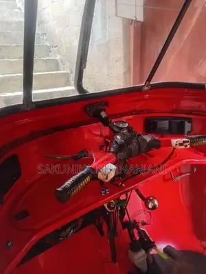 Bajaj RE 2008