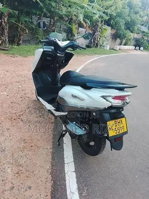 Suzuki Burgman 125 2019