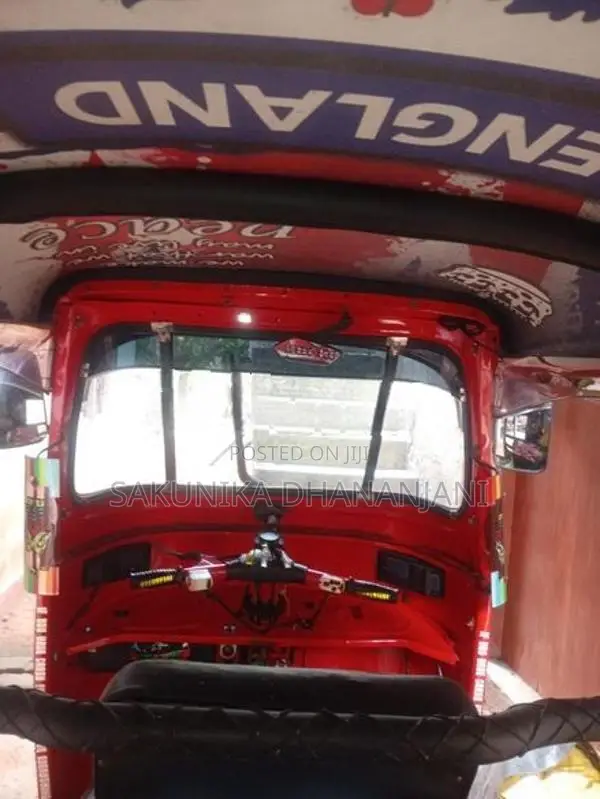 Bajaj RE 2008