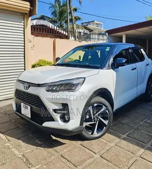 Toyota Raize Hybrid Z BSM 2024