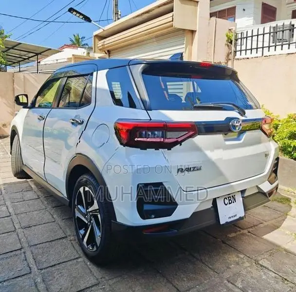 Toyota Raize Hybrid Z BSM 2024