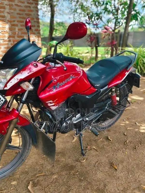 Hero Hunk 160R 2016