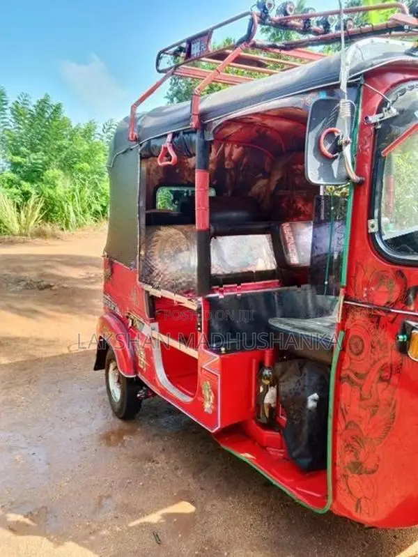Bajaj RE 2006
