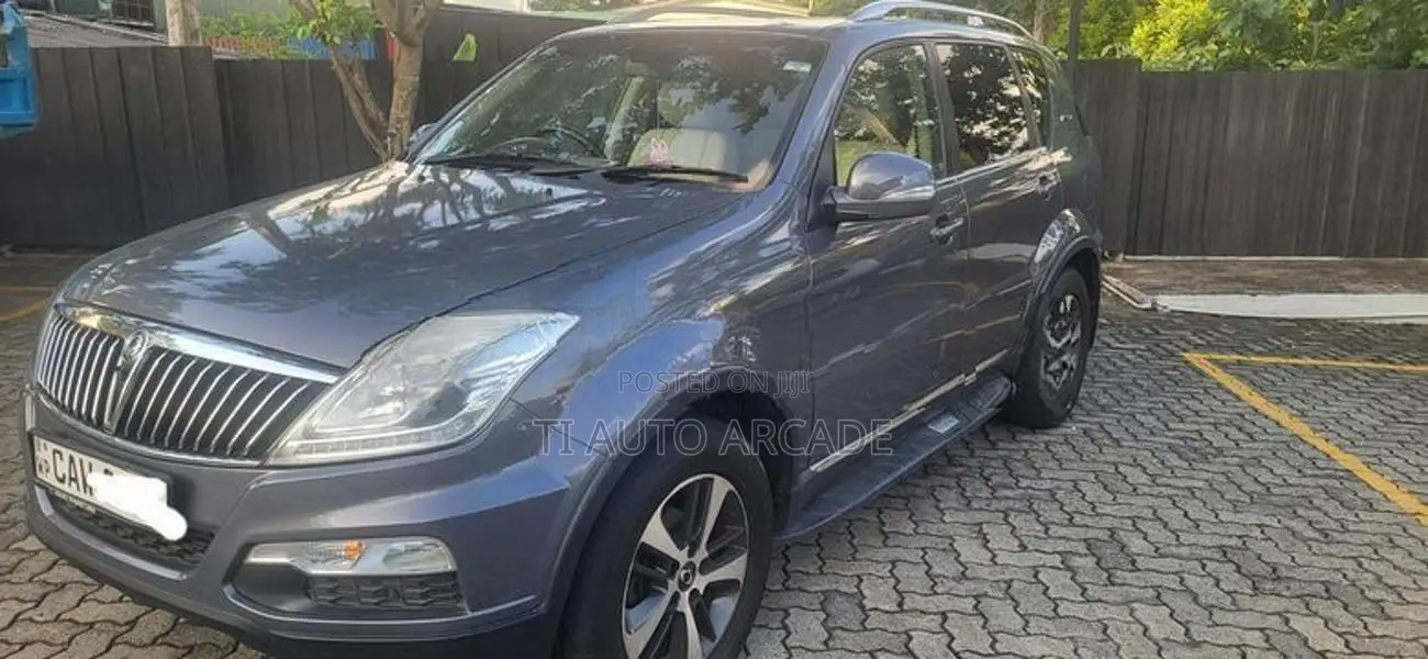 Micro Rexton 2016