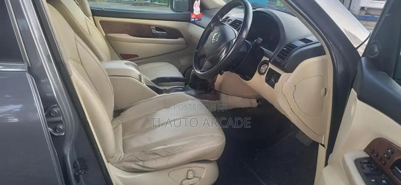 Micro Rexton 2016