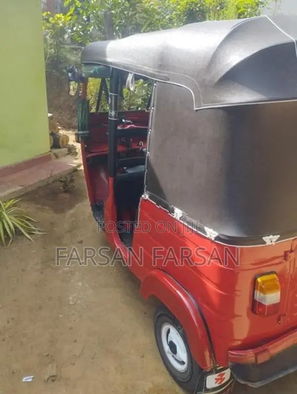Bajaj RE 2003