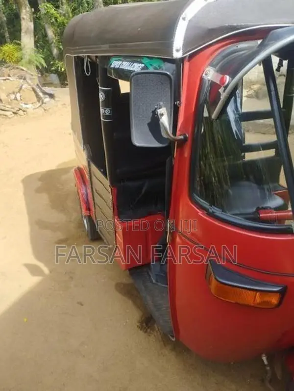 Bajaj RE 2003