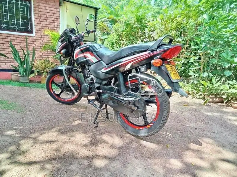 TVS Metro 2015