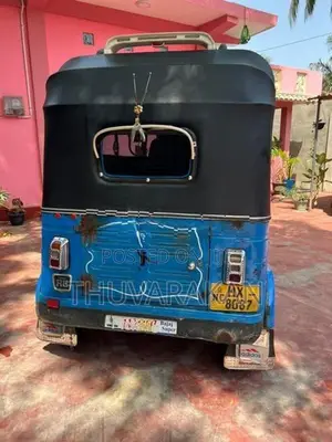 Bajaj RE 2003
