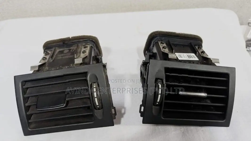 A/C Air Vent Grille / Nozzle