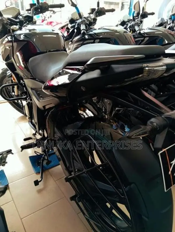 Bajaj Pulsar N160 Premium 2026