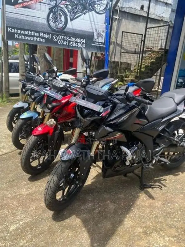 Bajaj Pulsar N160 premium 2026