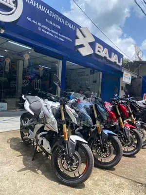 Bajaj Pulsar N160 premium 2026