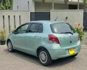 Toyota Vitz SCP90 2009