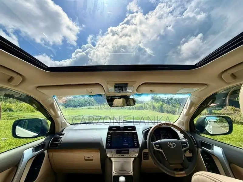 Toyota Land Cruiser Prado TRJ 150 2023