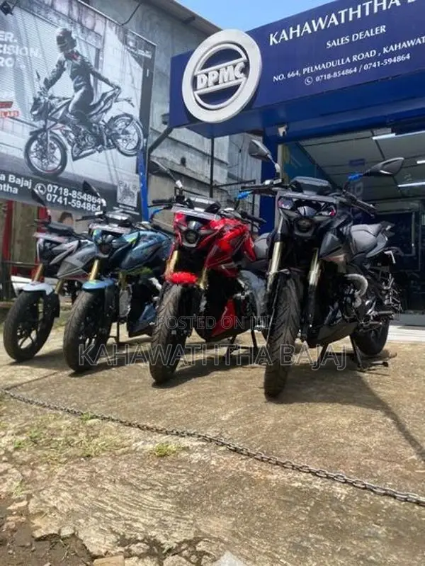 Bajaj Pulsar N160 premium 2026