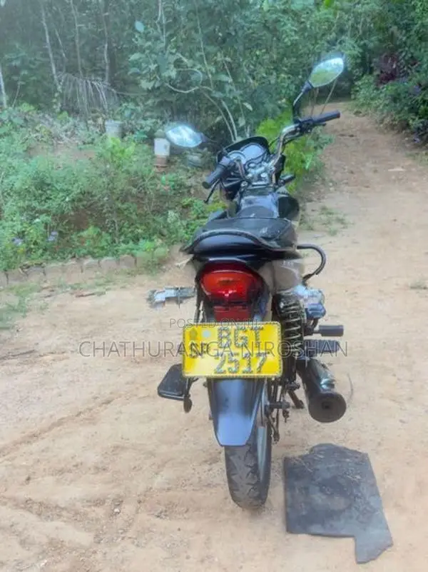Bajaj Platina 100 ES 2018