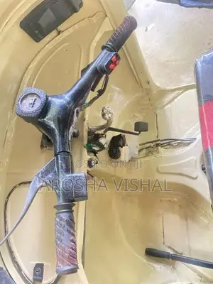 Bajaj RE 1995