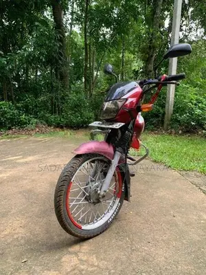 Bajaj CT100 2004