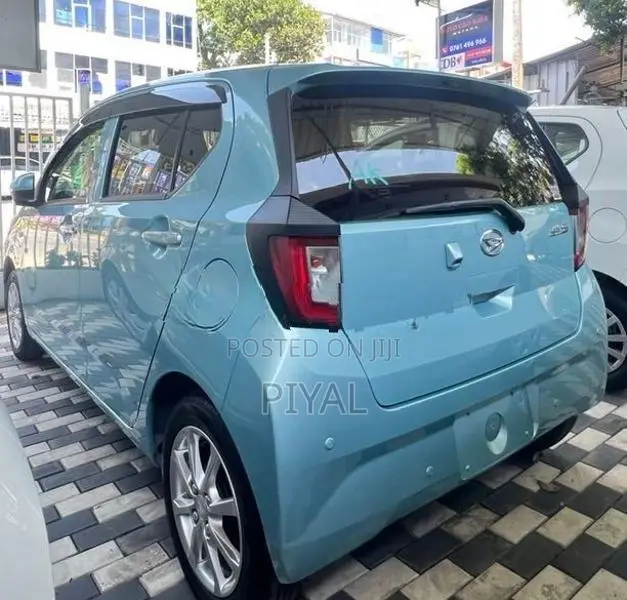 Daihatsu Mira E S 2025