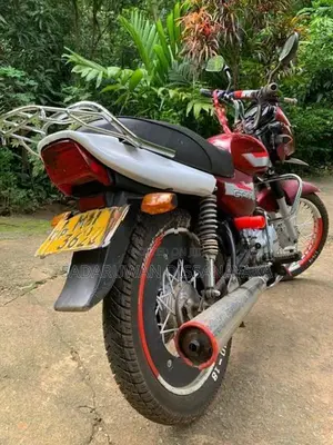 Bajaj CT100 2004
