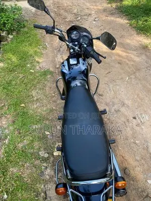 Bajaj CT100 2017