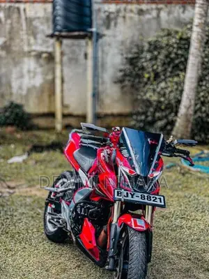 Bajaj Pulsar N160 2025