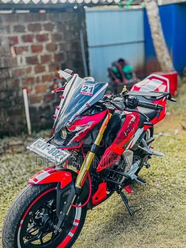Bajaj Pulsar N160 2025