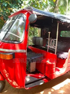 Bajaj RE 2004