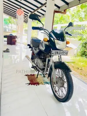 Bajaj CT100 2014